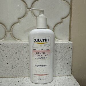 Old stock, Eucerin Sensitive Skin Gentle Hydrating Cleanser / 8 fl oz